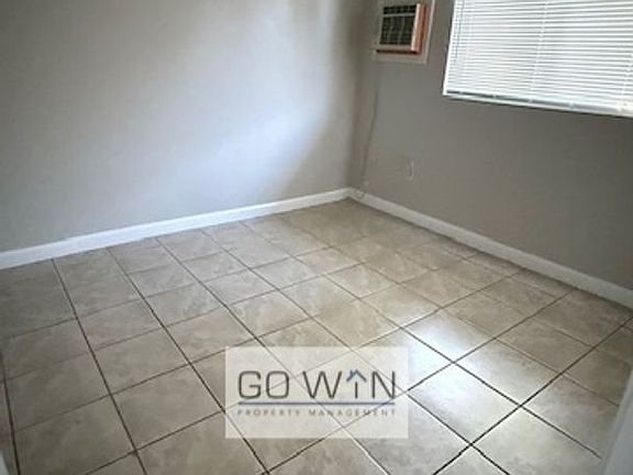 3rd image of 522 S Mesa Dr #3