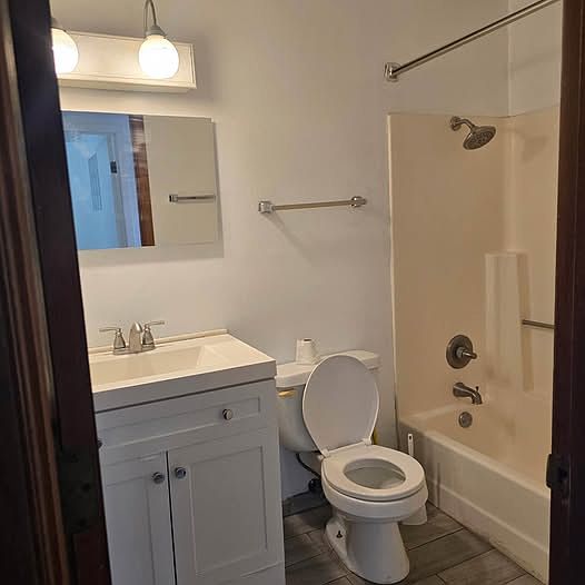 2nd image of 720 Western Ave N #4