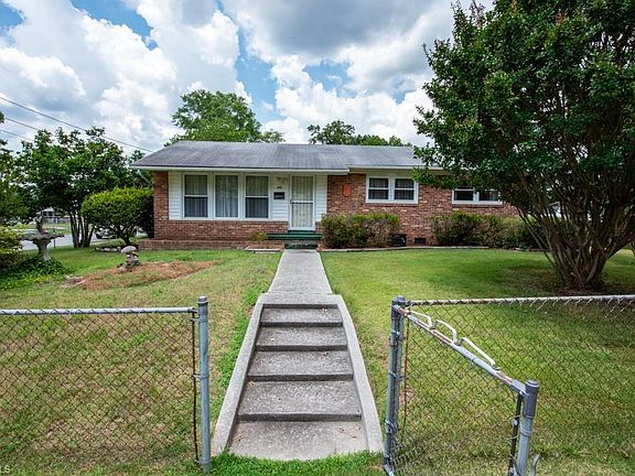 2nd image of 601 Memphis St