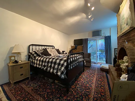 Rented by One New York Realty Inc | media 39