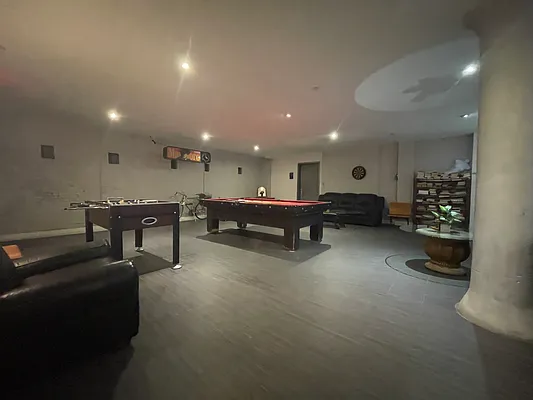 Rented by eRealty Advisors USA Inc | media 39