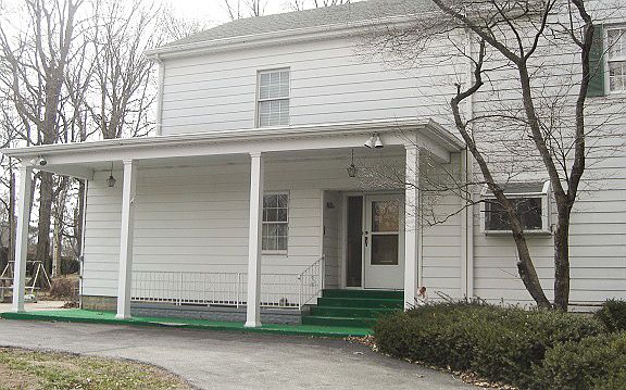 2nd image of 639 E Washington St