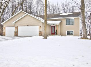 183 Dutch Lake Trl, Howard Lake, MN 55349