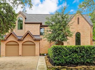 2327 Maroneal St, Houston, TX 77030