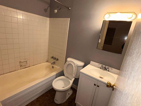 5th image of 808 Harris Ave APT 3