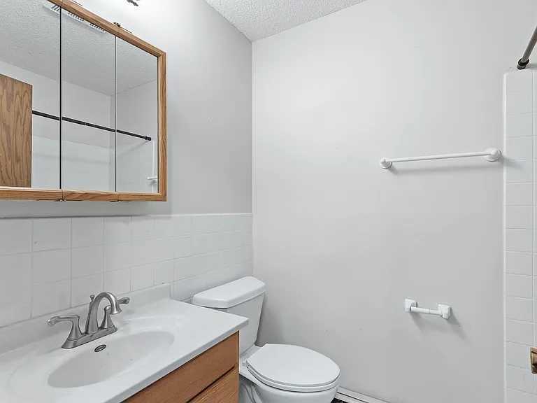 925 West Branch St — Photo 18