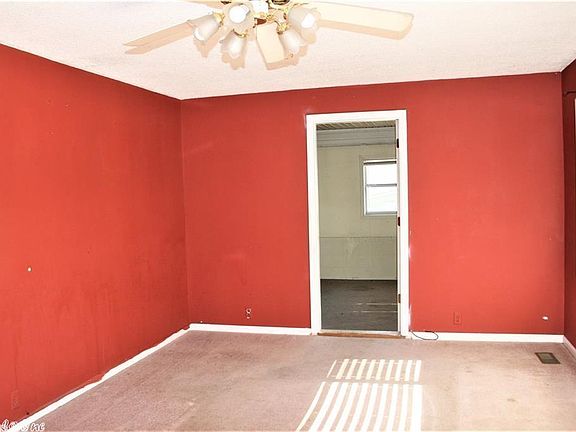 3rd image of 212 E Washington St