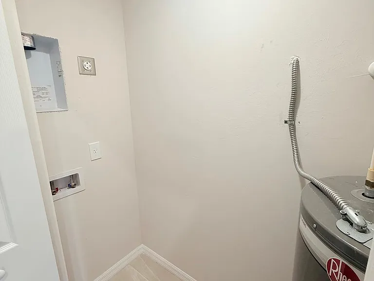 620 SW 7th St — Photo 14