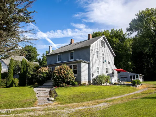 12 Mountain St, Great Barrington, MA 01230