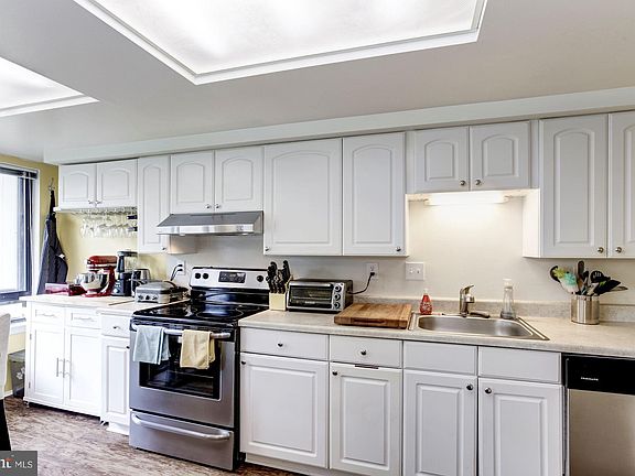 5th image of 18549 Split Rock Ln