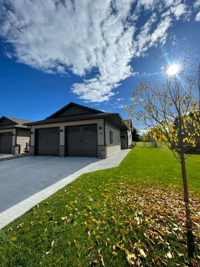 Golf Course Living on Village Greens- Bedroom plus Den/2 Bath Single Story with 2 Car Garage — Photo 1