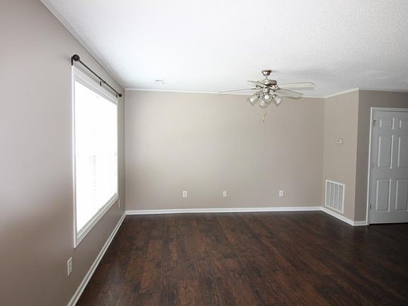 5th image of 1809 W Lakeview Dr APT 25