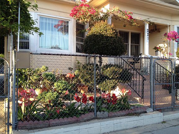5th image of 221 E Avenue 26