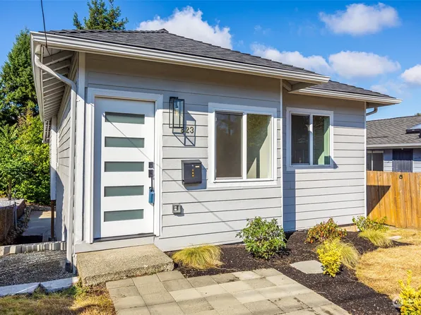 9823 57th Avenue S, Seattle, WA 98118