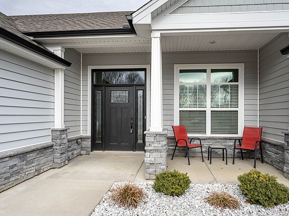 2nd image of 1307 Apple Blossom Ct