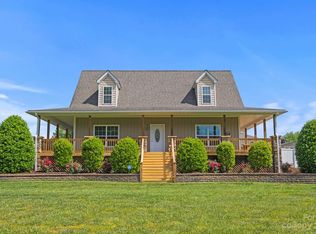 126 Sandy Creek Dr, Gastonia, NC 28052