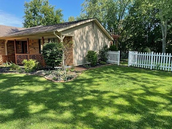 2nd image of 348 Seven Pines Dr