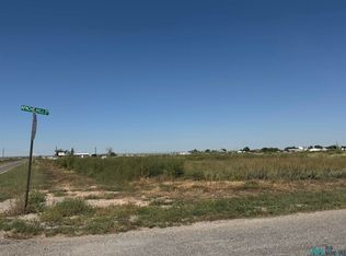 4608 Apache Hills Dr, Roswell, NM 88201