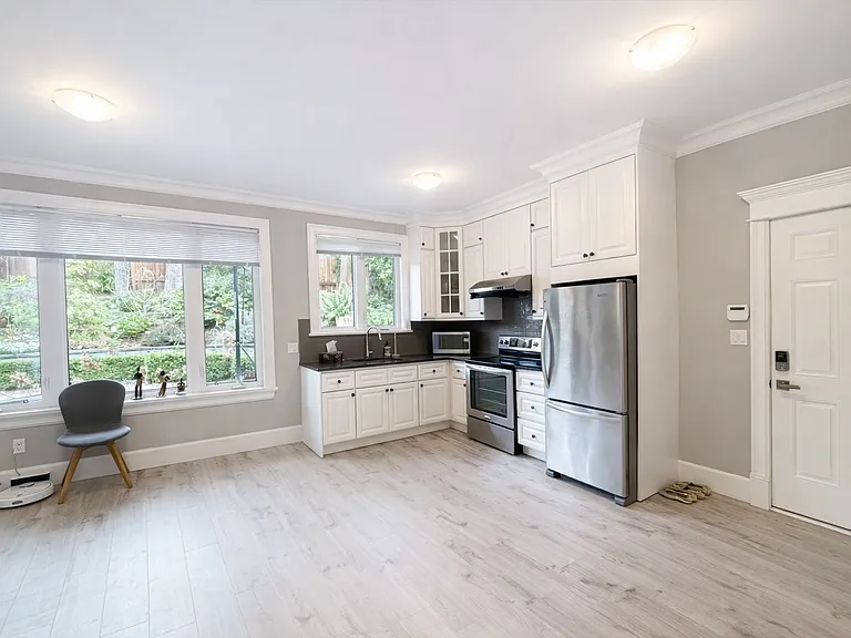 3608 Greentree Ln — Photo 7