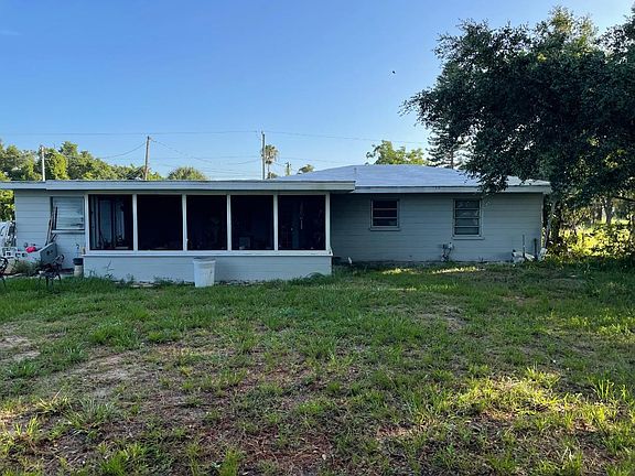 3rd image of 810 Saragossa Ln