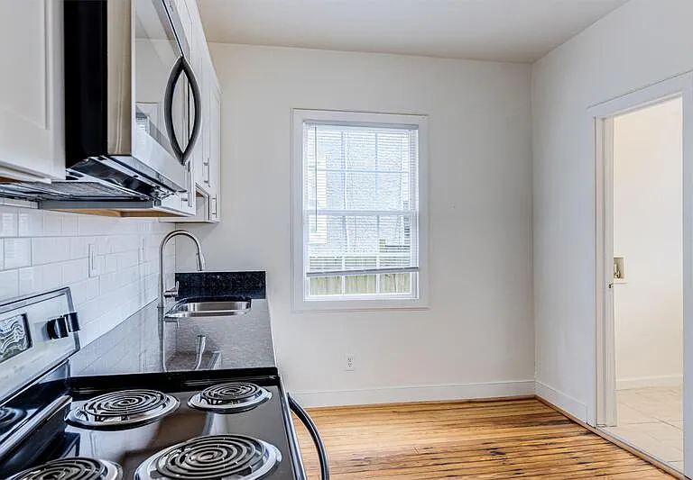 2922 Noble Ave #A — Photo 18