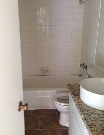 3rd image of 8401 N New Braunfels Ave APT 127