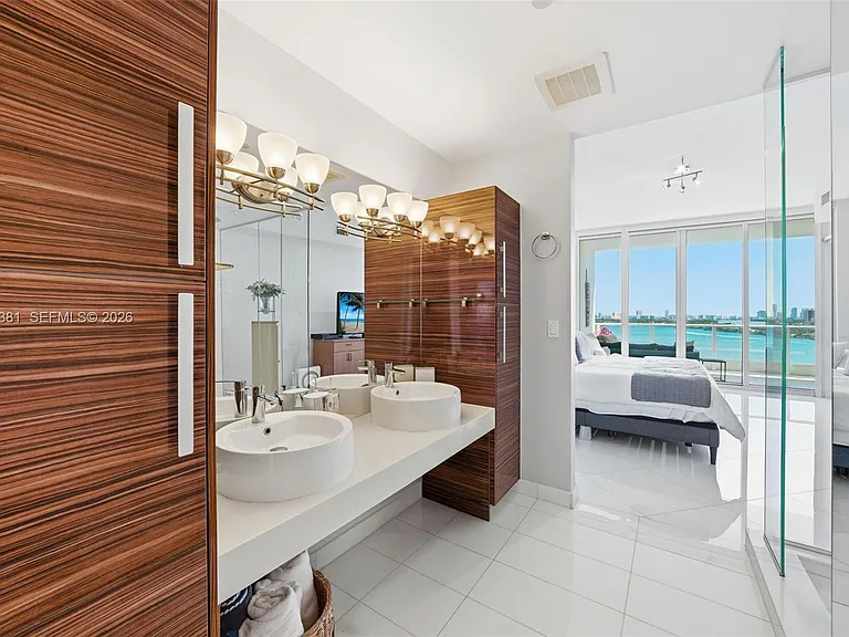 2020 N Bayshore Dr #1908 — Photo 13