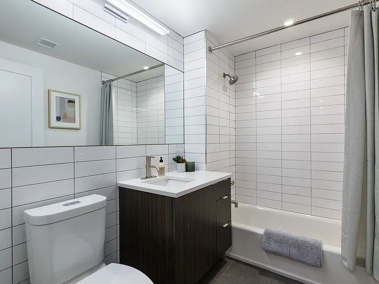 2415 Church Ave #213 — Photo 6