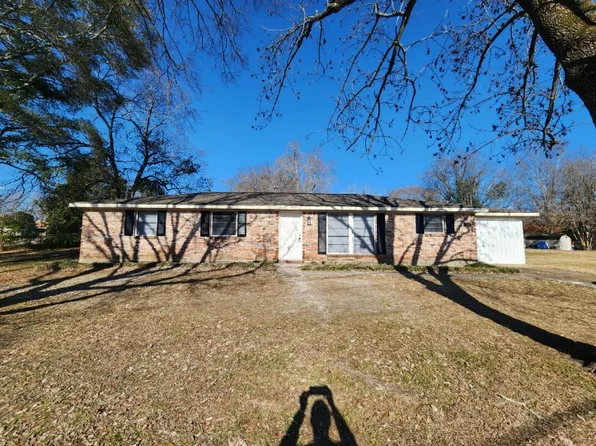 413 Woodvale Rd, Prattville, AL 36067