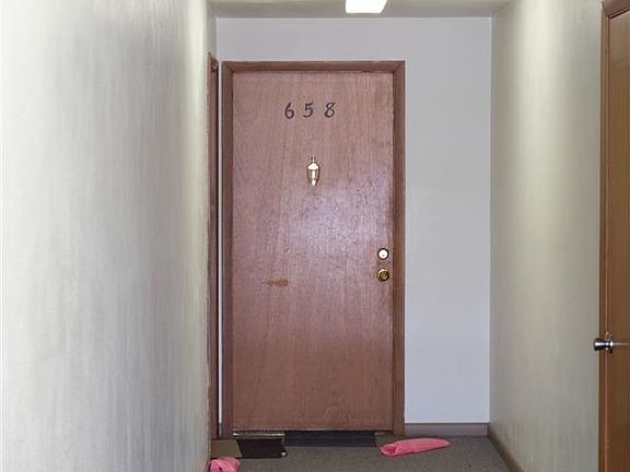 3rd image of 658 S 4th Ave #658