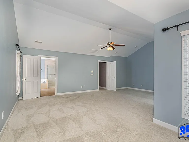 1048 Gold Rock Ln — Photo 15
