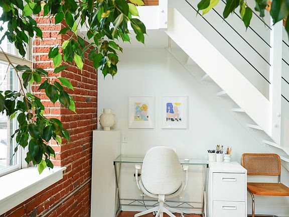 4th image of 2551 Trenton Ave #107
