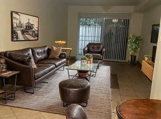 1302 W 97th St #3, Los Angeles, CA 90044