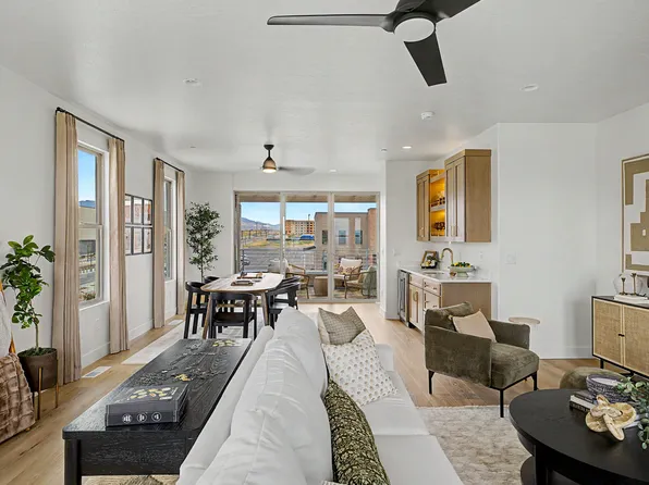 5353 W Center Field Dr S #125, South Jordan, UT 84009