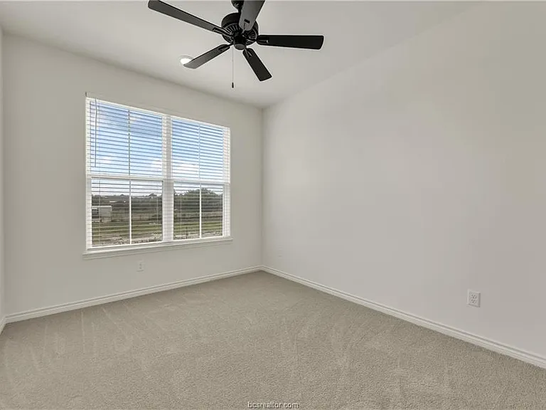 2547 Leyla Ln — Photo 20