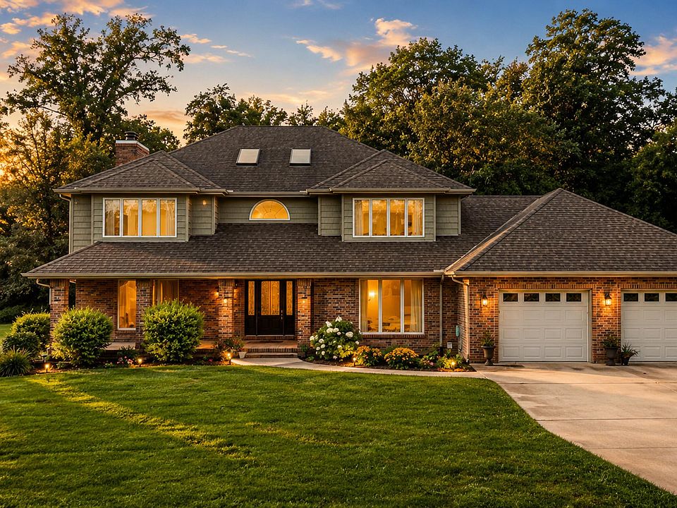 1st image of 402 Rolling Meadow Dr