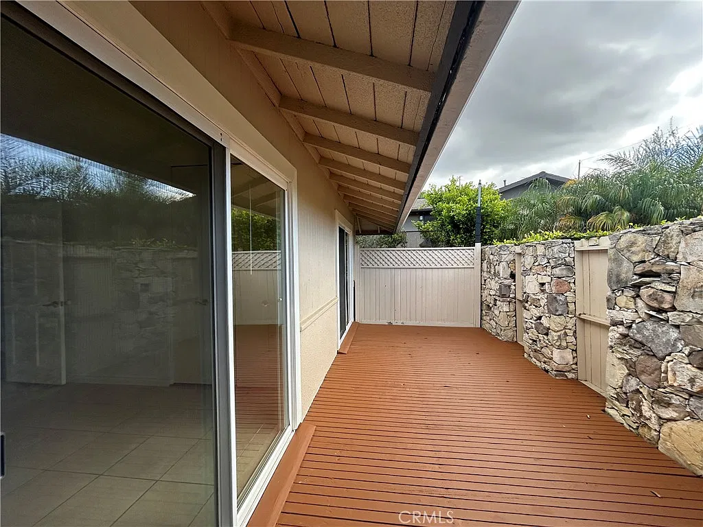 4 bed, 1896 sqft, $6,000 — Photo 3