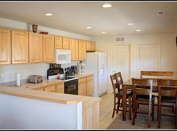 5th image of 3417 Central Park St