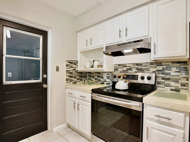 2914 Lando Ln — Photo 13