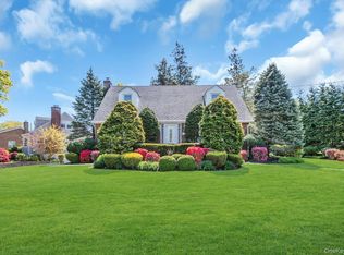 304 Old Courthouse Road, New Hyde Park, NY 11040