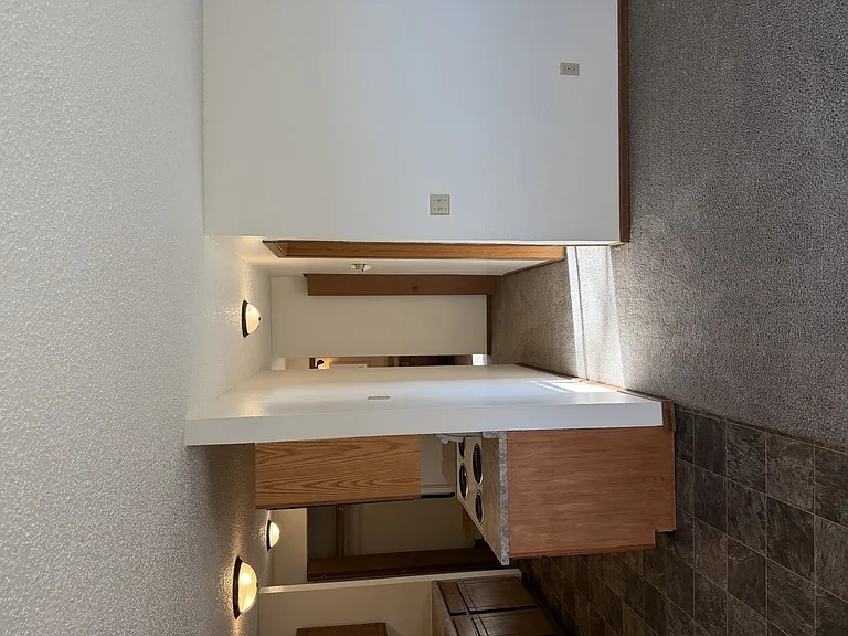 Kirkwood Manor Apartments — Photo 6
