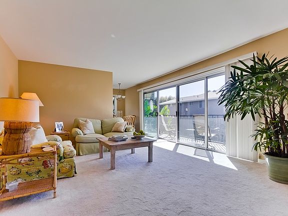 2nd image of 5359 La Jolla Blvd Unit 23
