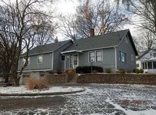 604 E Scott St, Grand Ledge, MI 48837