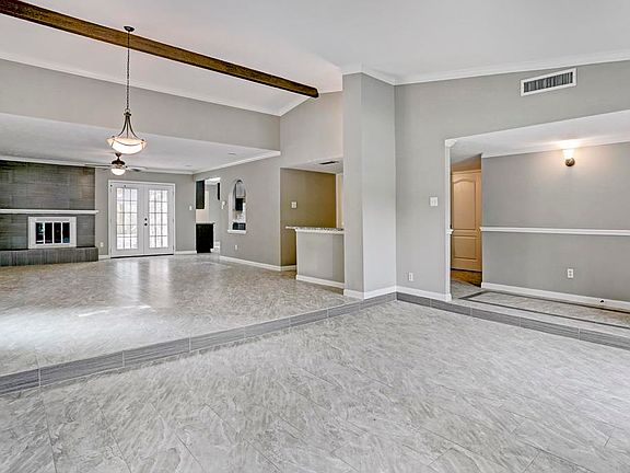 2nd image of 2003 Crestmont Cir