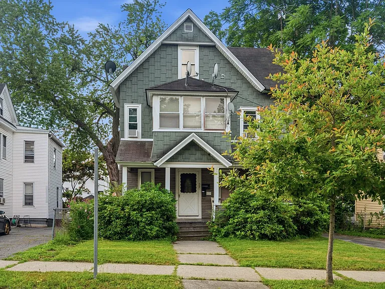 59 Waverly St — Photo 16