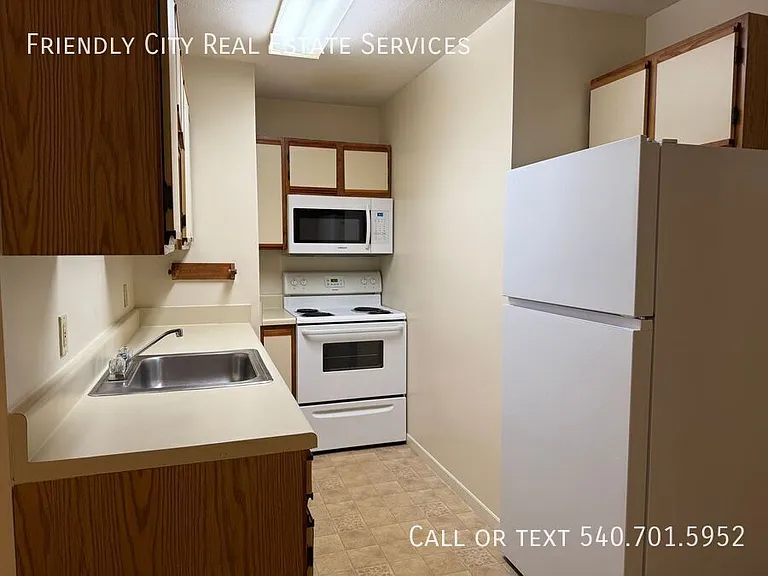 1115 Lincolnshire Dr #C — Photo 7