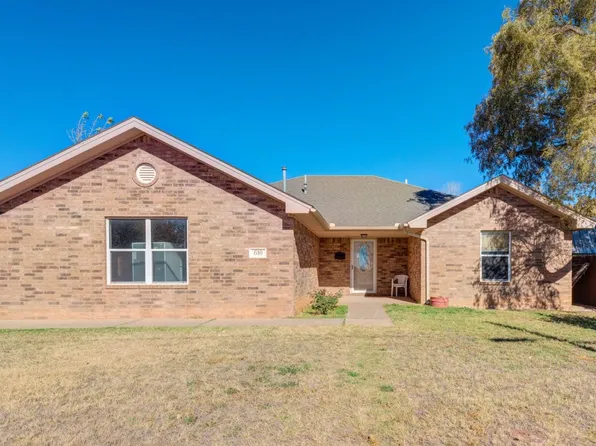 610 1st St, Abernathy, TX 79311