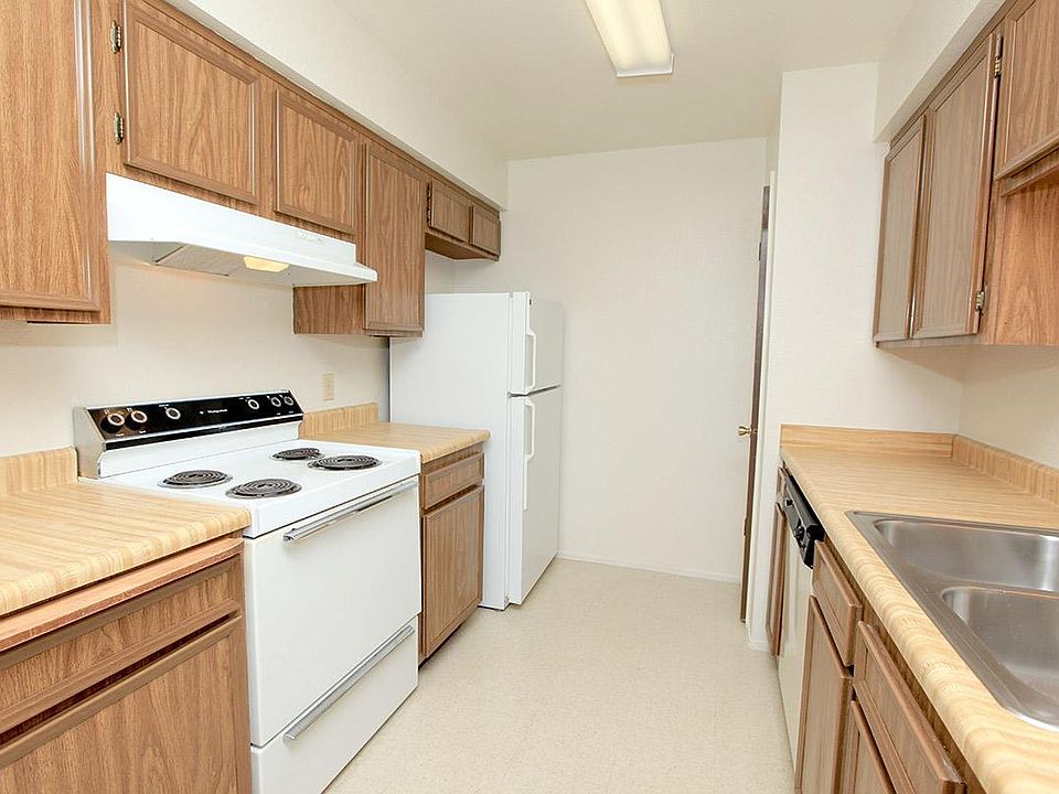 1st image of 1050 Minnewawa Ave #147
