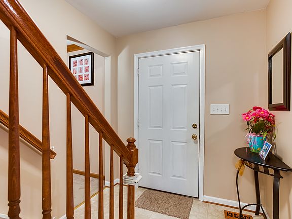 3rd image of 10624 Cobblestone Dr