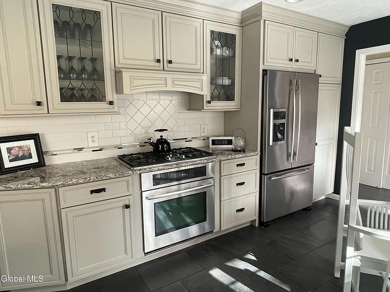 3rd image of 227 S Springhurst Drive